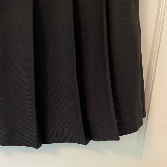 Women's Los Angeles Apparel Black Pleated Mini Skirt, size XL - Picture 3 of 6